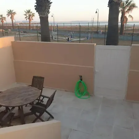 En Primera Línea De Playa *